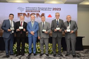 II ENCM 2023: CFM homenageia conselheiros federais