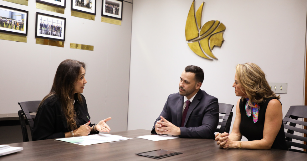 CFM apresenta propostas em defesa da medicina ao presidente da ANPF