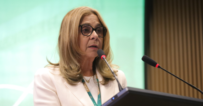 Mesa sobre formação médica destaca desafios no Brasil e experiências internacionais