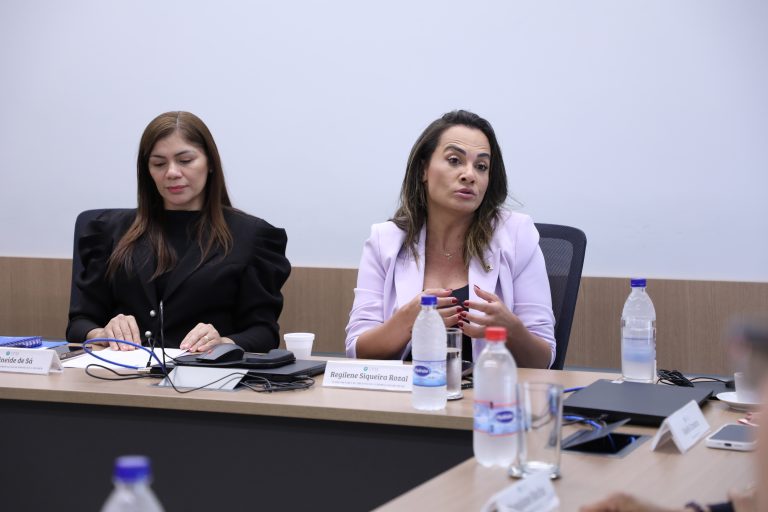 CFM recebe entidade que reúne pesquisadores de terapia celular