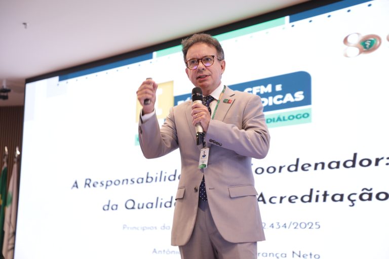 CFM debate qualidade e responsabilidades na formação médica